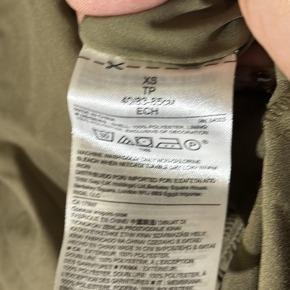 Banana Republic XS Olive Green dress long sleeve, tiny fraying at neck, see pic - Picture 6 of 7